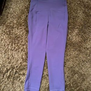 Lululemon size 4 lilac leggings- never worn